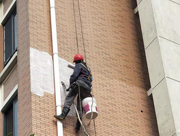 外墻瓷磚漏水怎么辦？瓷磚外墻滲水是怎么回事？