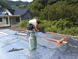 農(nóng)村平房房頂裂縫漏水如何防水維修呢？